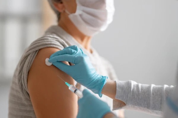 Image for article titled Spring COVID-19 Vaccinations